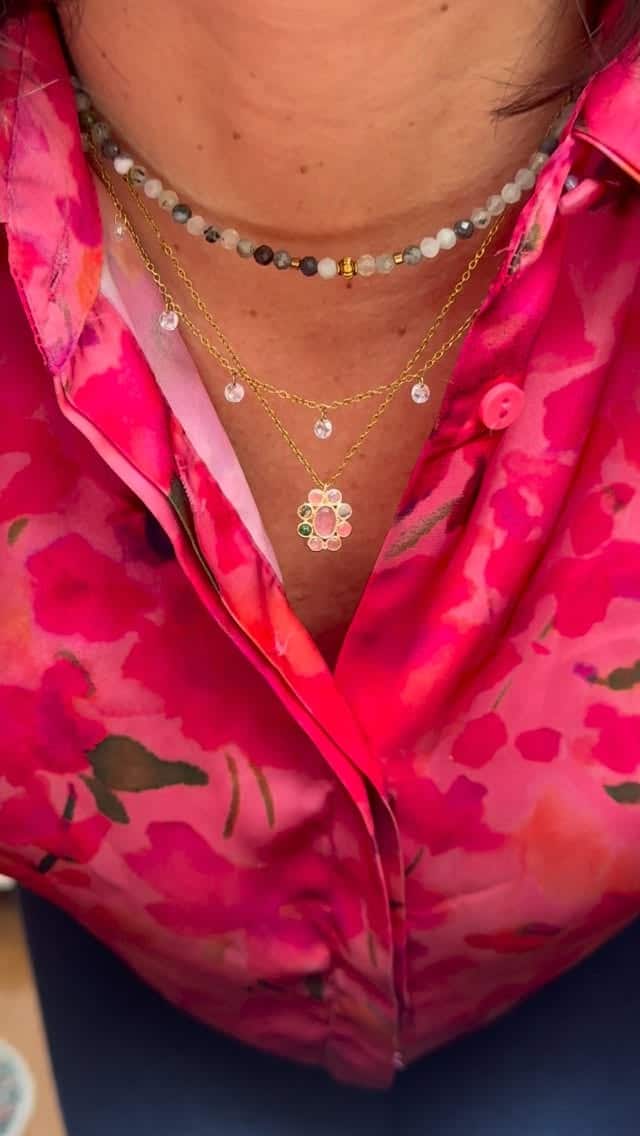 Accumulation du jour 
• Collier Baya agate mousse
• Collier June 
• Collier Fétiche tourmalines melon d’eau