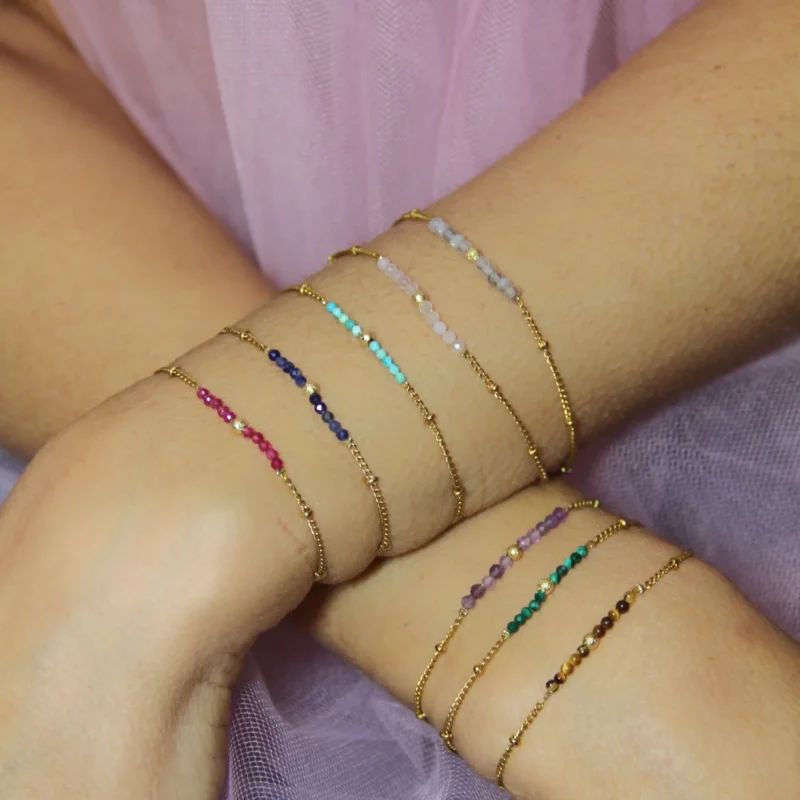 Bracelets Zodiac correspondant aux signes astrologiques, résistants à l'eau grâce à l'acier inoxydable, ne noircit pas, fins.