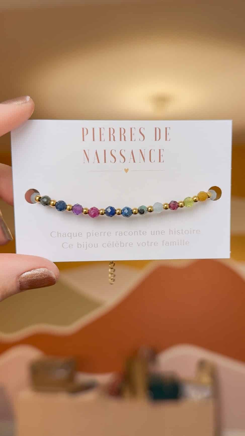 Vous en pensez quoi ? 🤩
Viens créer ton bracelet de famille - pierres de naissances personnalisé sur mon site. 
🤫 un code promo se cache dans ma bio pour toute première commande !