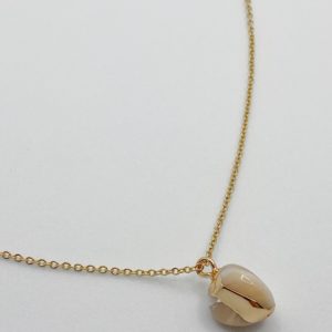 Collier avec chaîne en acier inoxydable, et pendentif perle de nacre entourée d'or fin. Résiste à l'eau, ne noircit pas, collier élégant.