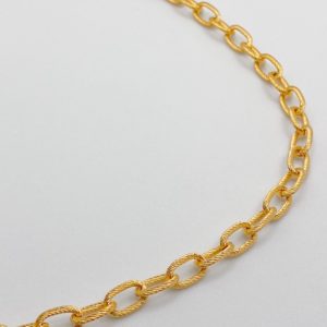 Collier doré résistant à l'eau accumulation de colliers