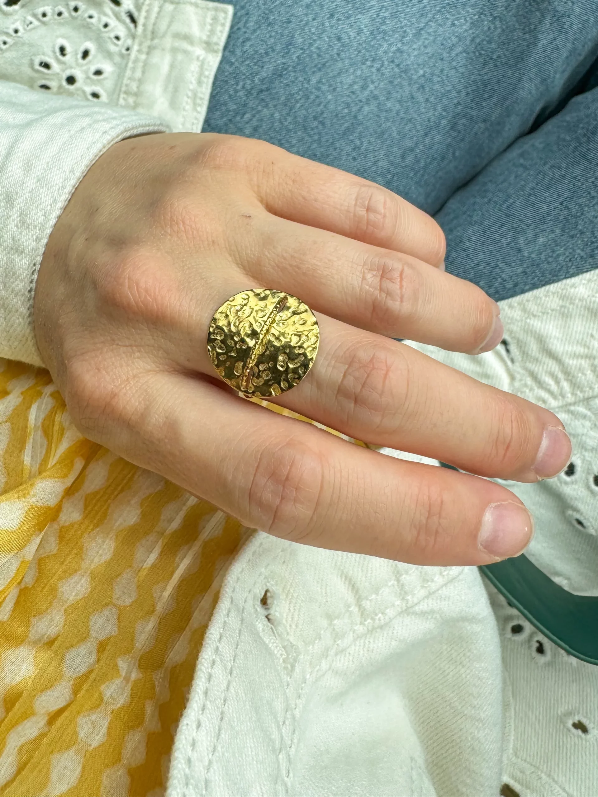 Bague plaque ronde martelée acier inoxydable