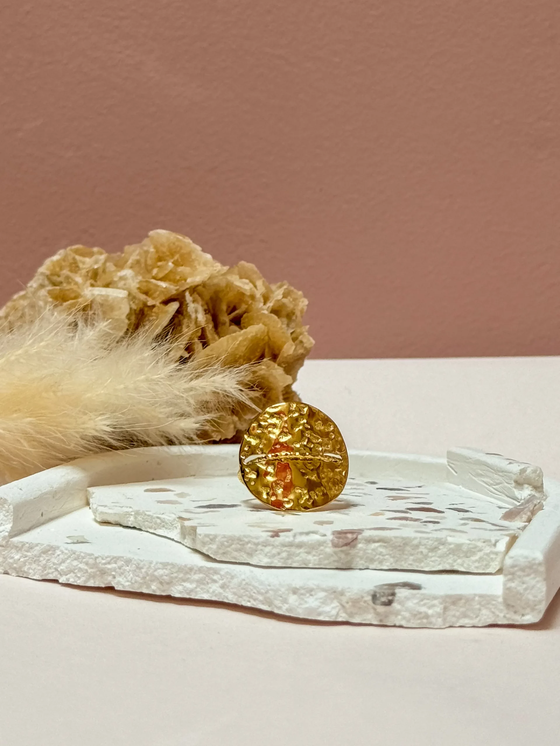 Bague plaque ronde martelée acier inoxydable