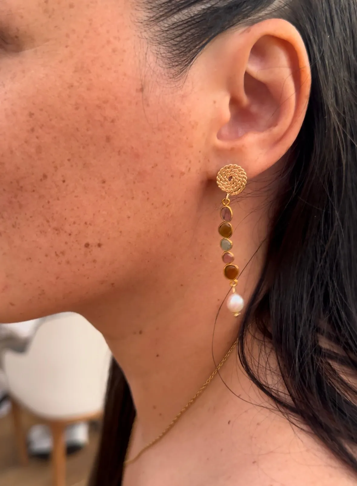 Boucles doreilles tourmalines melon et perles de cultures. Pendantes, précieuses