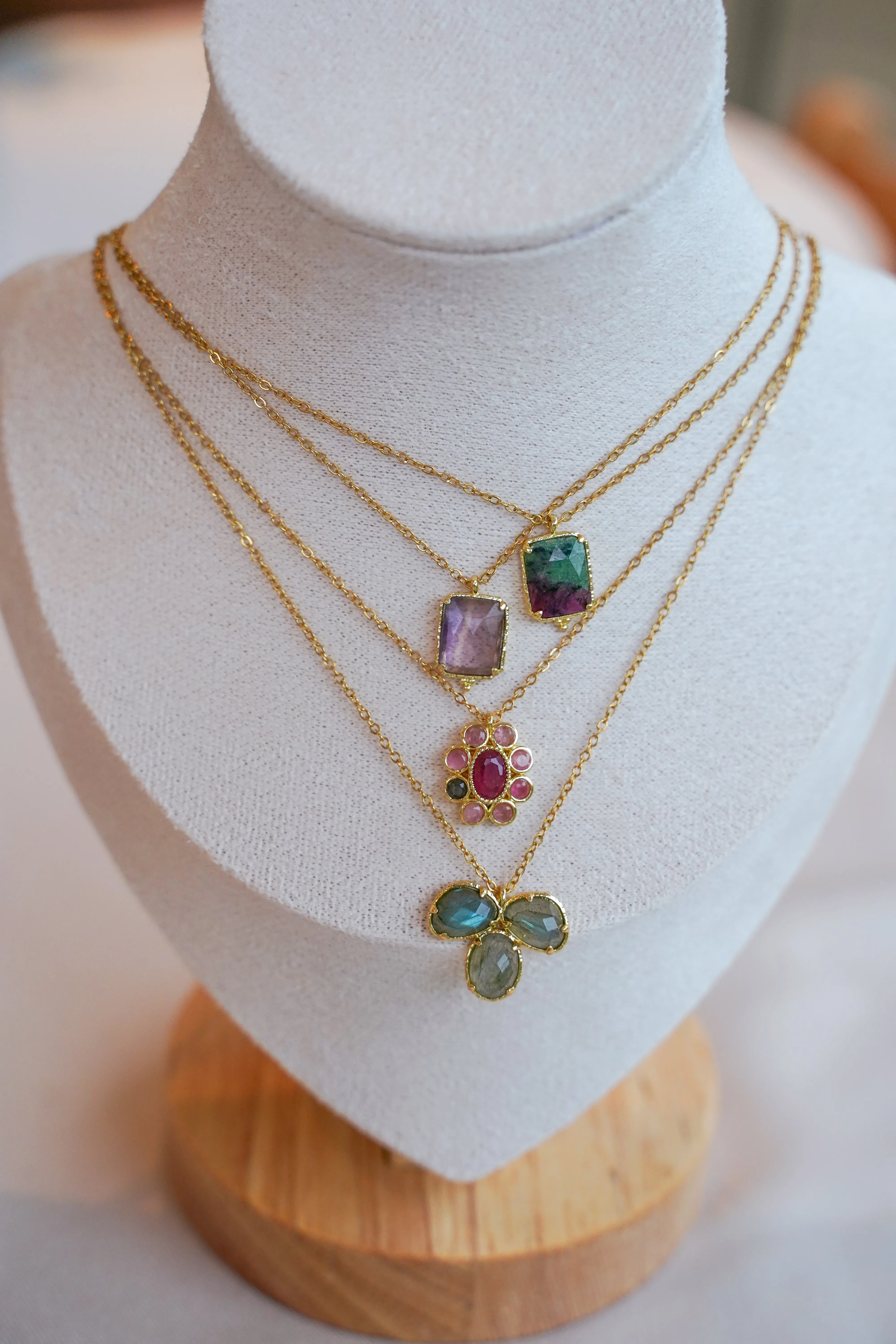 Collier pendentif, bijou coloré, collier talisman, bijou protecteur, collier personnalisé