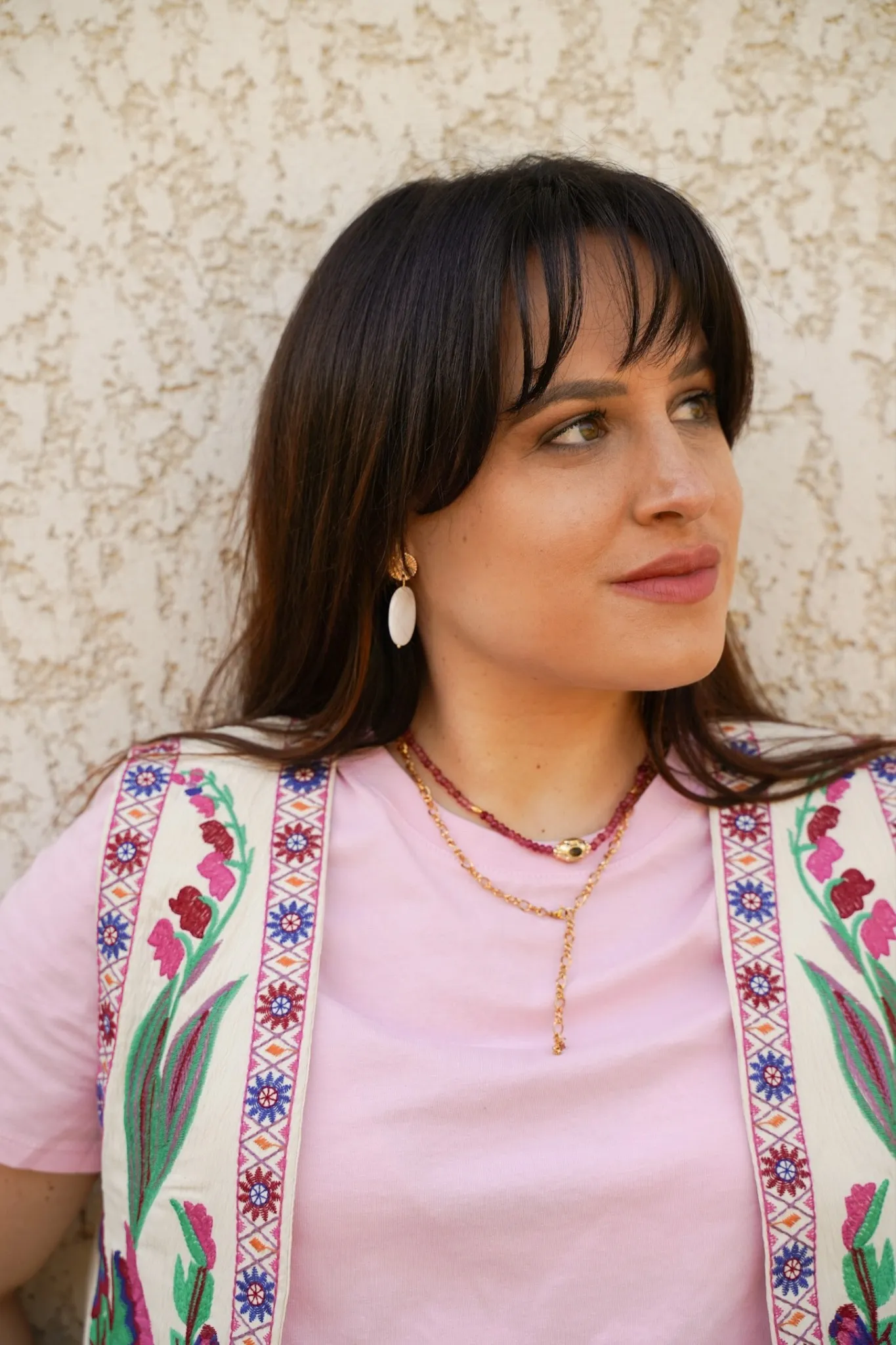 Boucles acier inoxydable, design moderne, bijou élégant, accessoire chic.