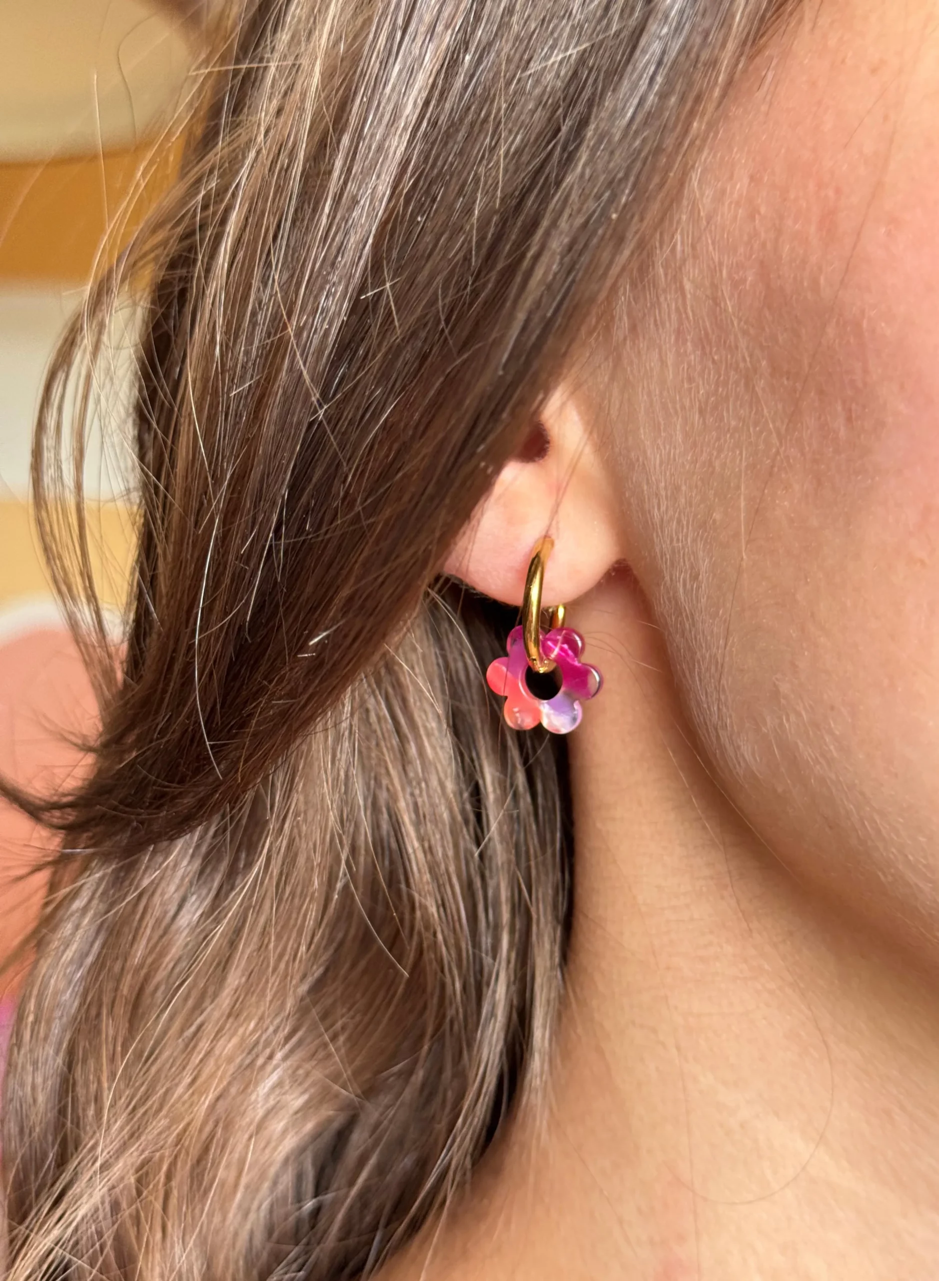 mini créoles, boucle d’oreille fleur, bijou interchangeable, accessoire femme, créoles petites, style bohème, bijoux modulables, fleur décorative, boucle d’oreille légère, accessoire tendance.