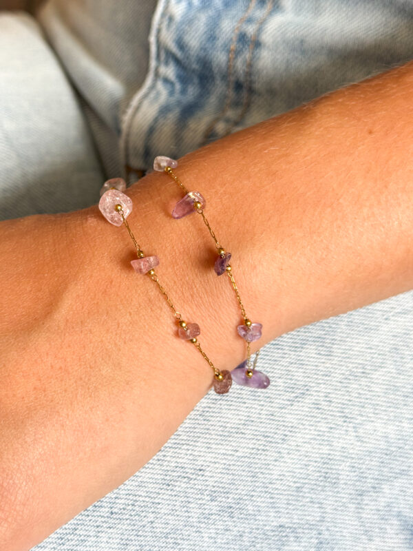 Bracelet doré fin, pierres tourmalines, quartz rose, améthyste, acier inoxydable, bijou minimaliste, bracelet tendance été.